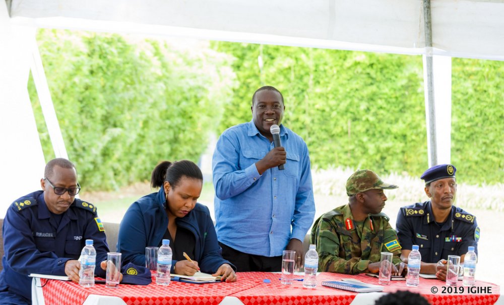 RDB CEO, Clare Akamanzi and the Governor of Northern Province, Jean Marie Vianney Gatabazi interacted with various tourism industry stakeholders including tour operators