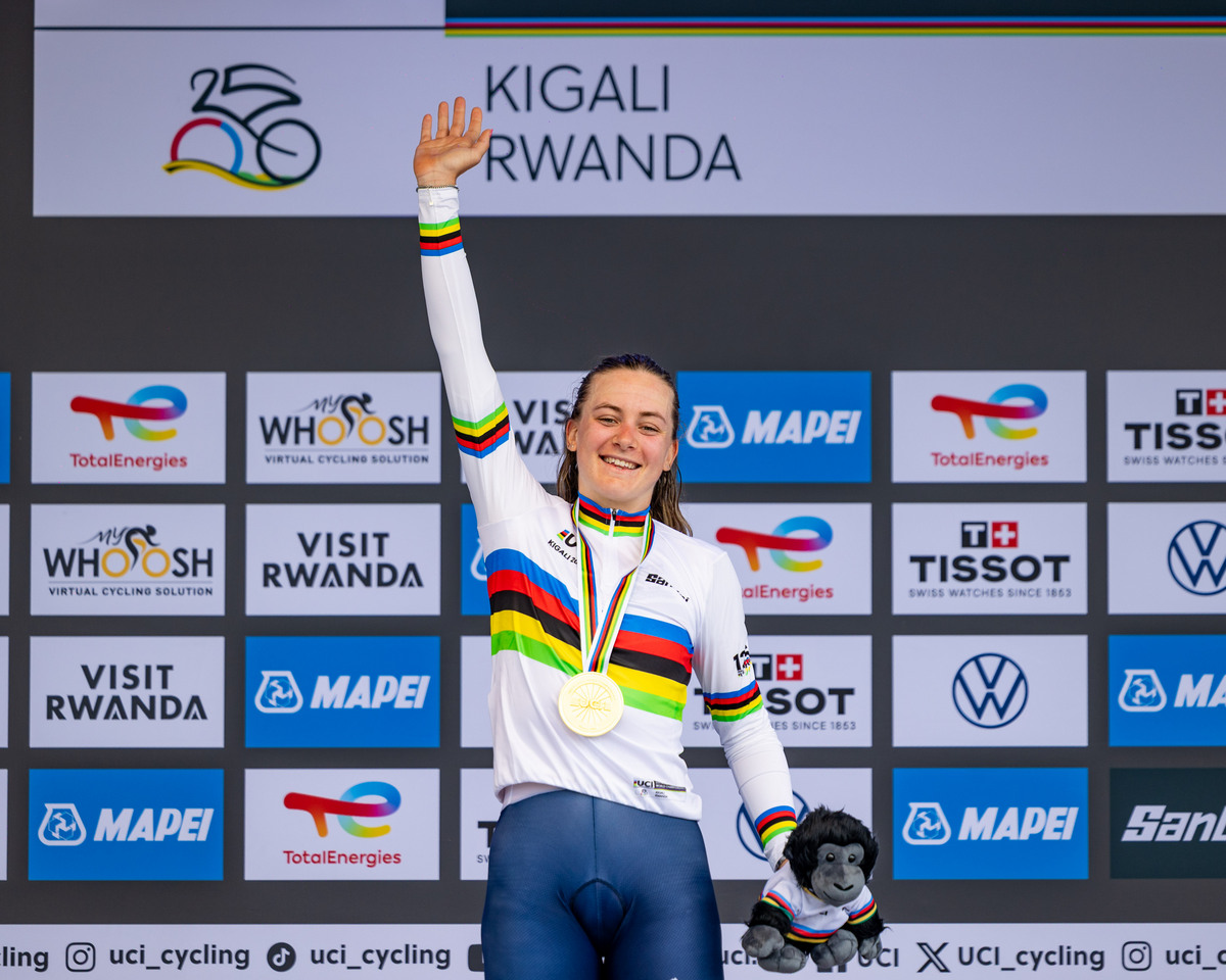 Great Britain’s Zoe Bäckstedt made history at the 2025 UCI Road World Championships, claiming the first-ever standalone Women’s U23 Time Trial title in Kigali on Monday, September 22, 2025.