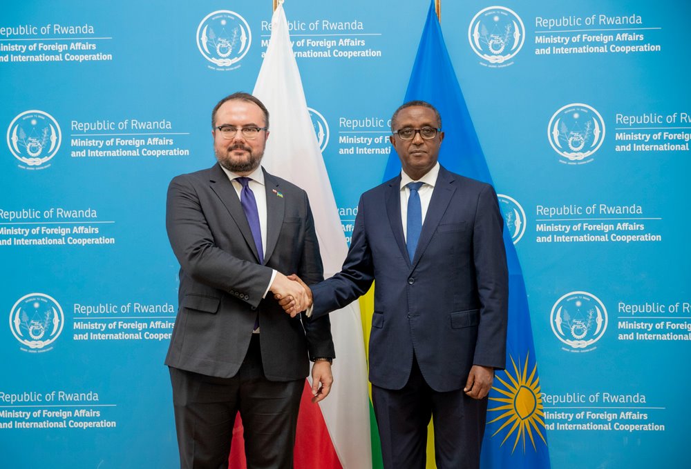 Minister Biruta has welcomed Pawel and his delegation to Rwanda. 