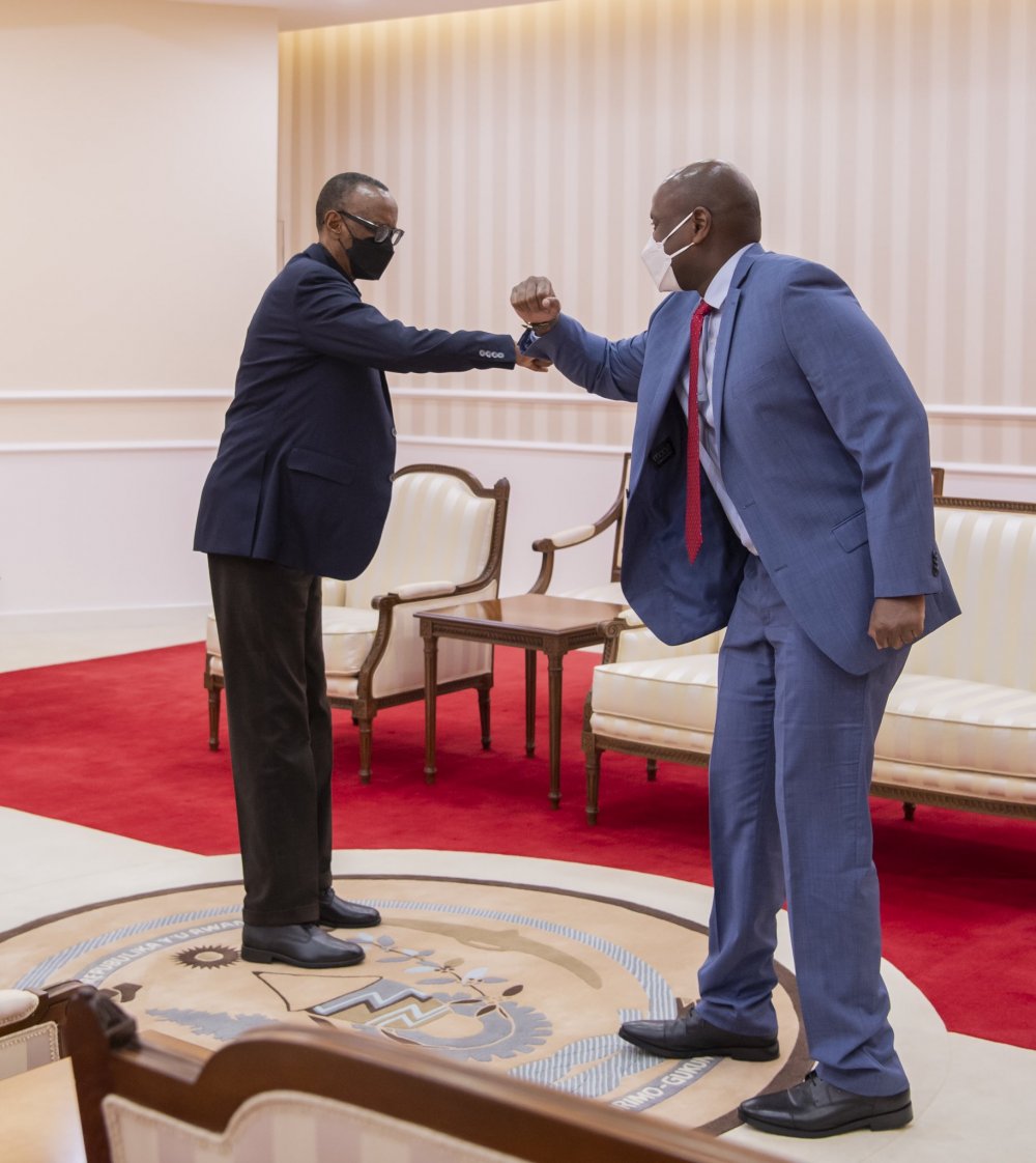 Kagame hosted Lt Gen Muhoozi at Village Urugwiro.