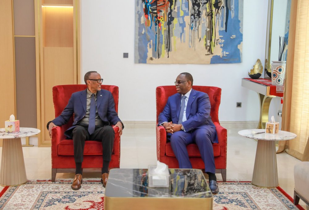 President Kagame and Macky Sall holding talks. 