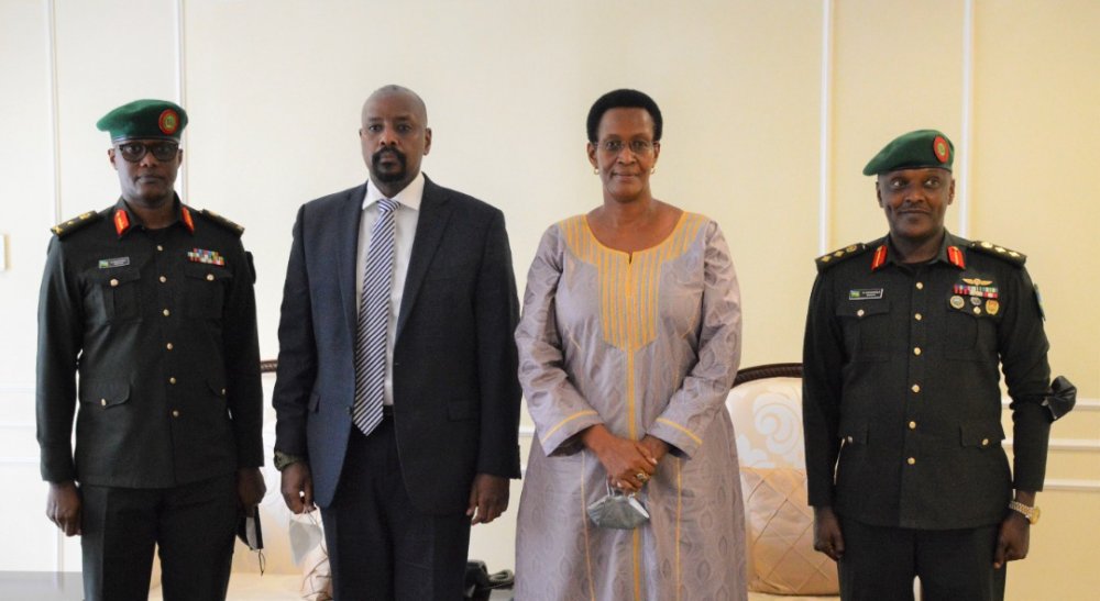 Brig. Gen. Willy Rwagasana (first from left) and Col. Ronald Rwivanga, the Spokesperson of RDF (first from right) were among delegates that welcomed Lt Gen Muhoozi.