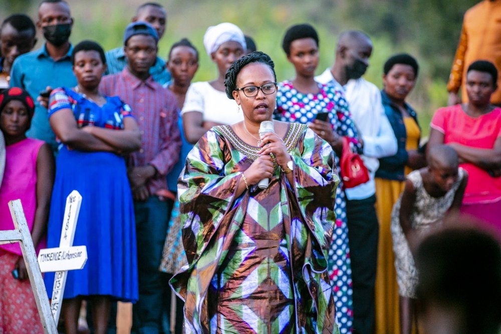 The Minister of State , Ingabire offered condolences to the bereaved families. 