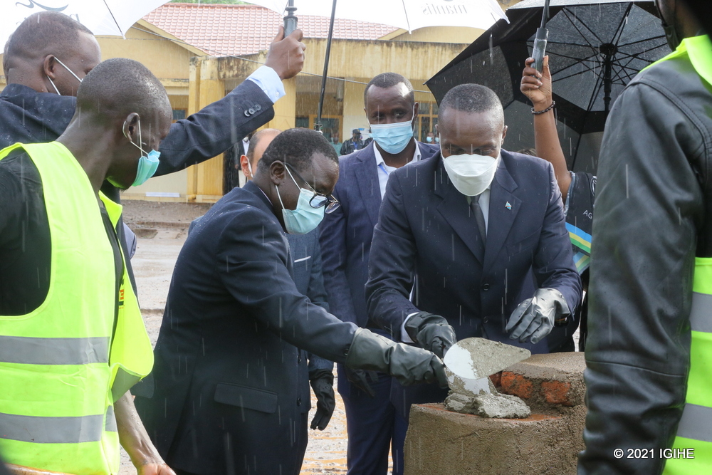 Governor Habitegeko and the Deputy Governor of Northern Kivu Province, Marc Malago Kashekere laying the foundation stone paving the way for construction of Rusizi One Stop Border Post. 