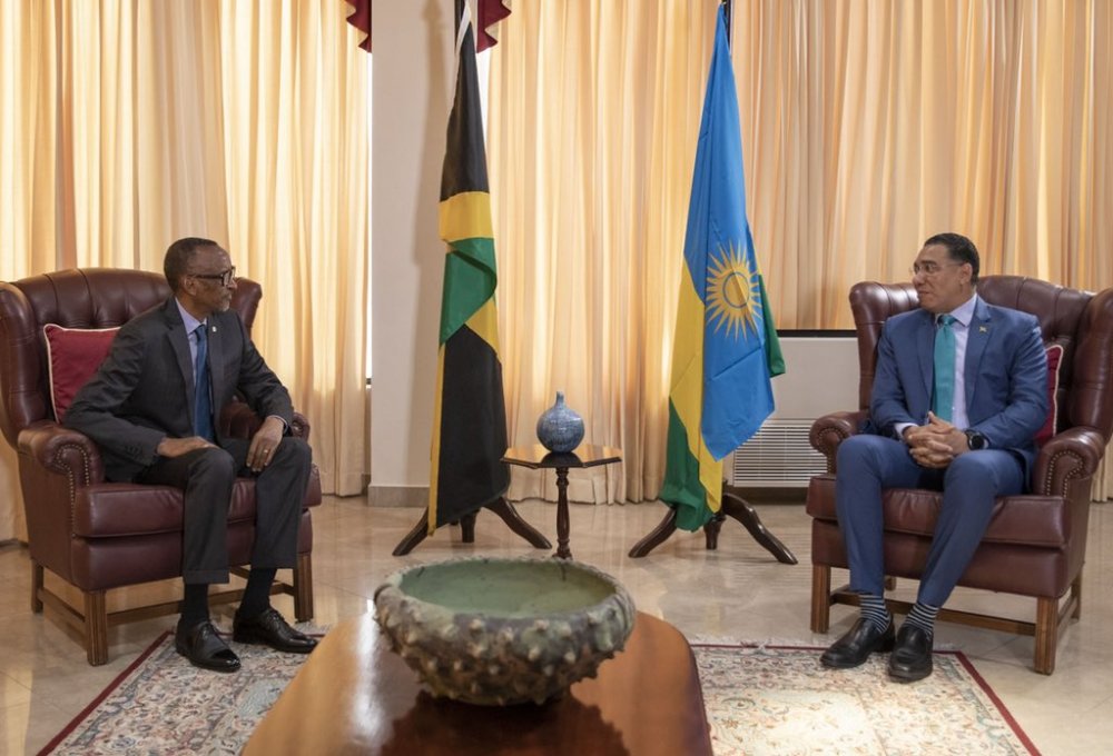 President Kagame and  Jamaican Prime Minister Andrew Holness holding talks. 