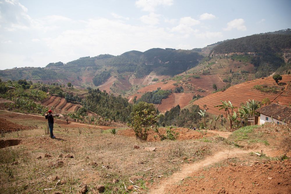 The mission team and government officials also reached understandings on economic policies that will be supported under a new 14-month Stand-by Credit Facility with total access of about US$ 262 million to help mitigate the balance of payment pressures arising from climate-related shocks. 
