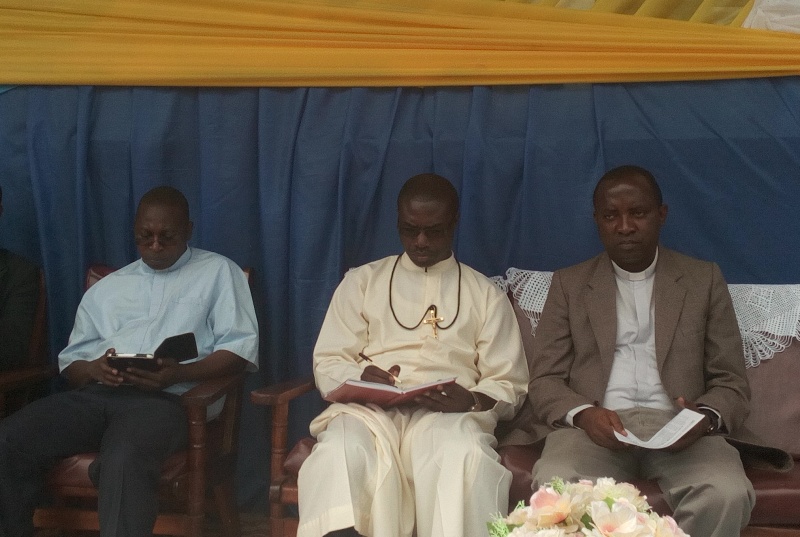 The Mururu TTC director, brother Rusanganwa Protais in the middle 