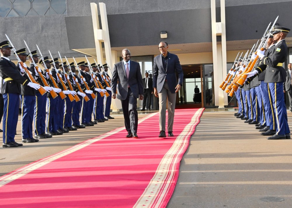 President Kagame accompanied William Ruto as he concluded two-day state visit.