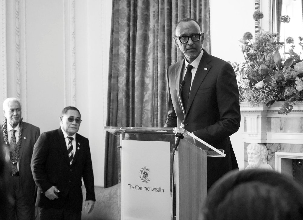 President Kagame addressing participants of the meeting. 