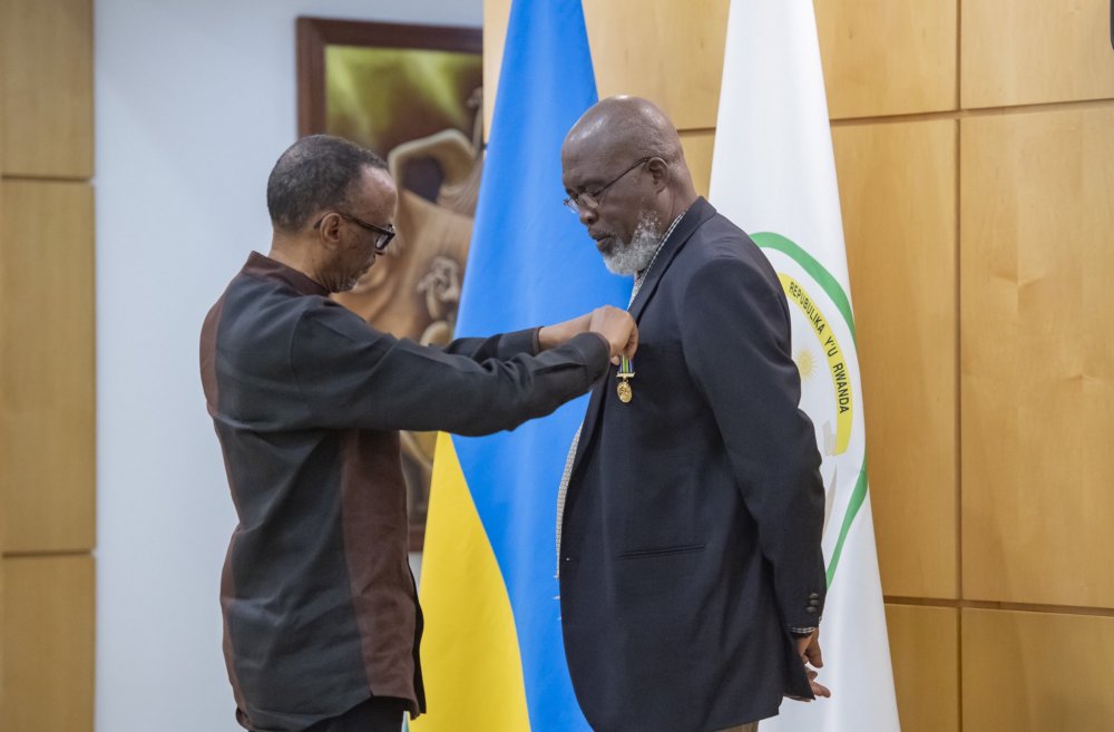 President Kagame conferring the National Order of Bravery to Gen Joseph Narh Adinkra was also commended for exemplary leadership to protect civilians during Genocide against Tutsi. 