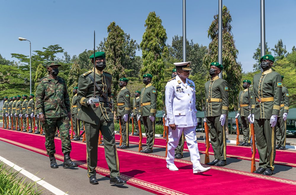 A guard of honour was mounted in honour of the visiting delegation.