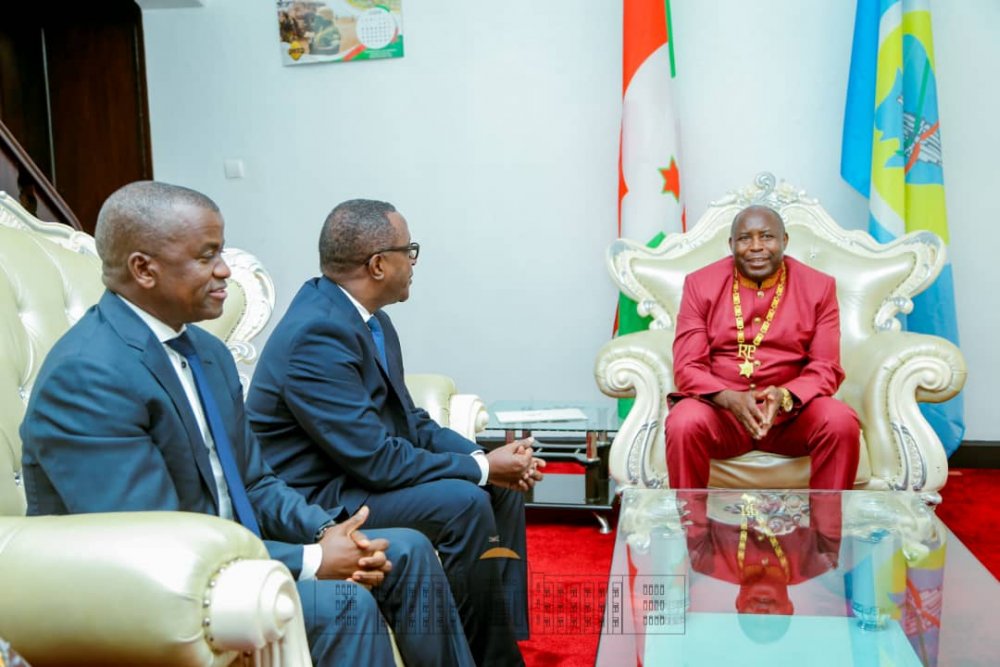 Burundian President holding talks with Rwanda's delegation.