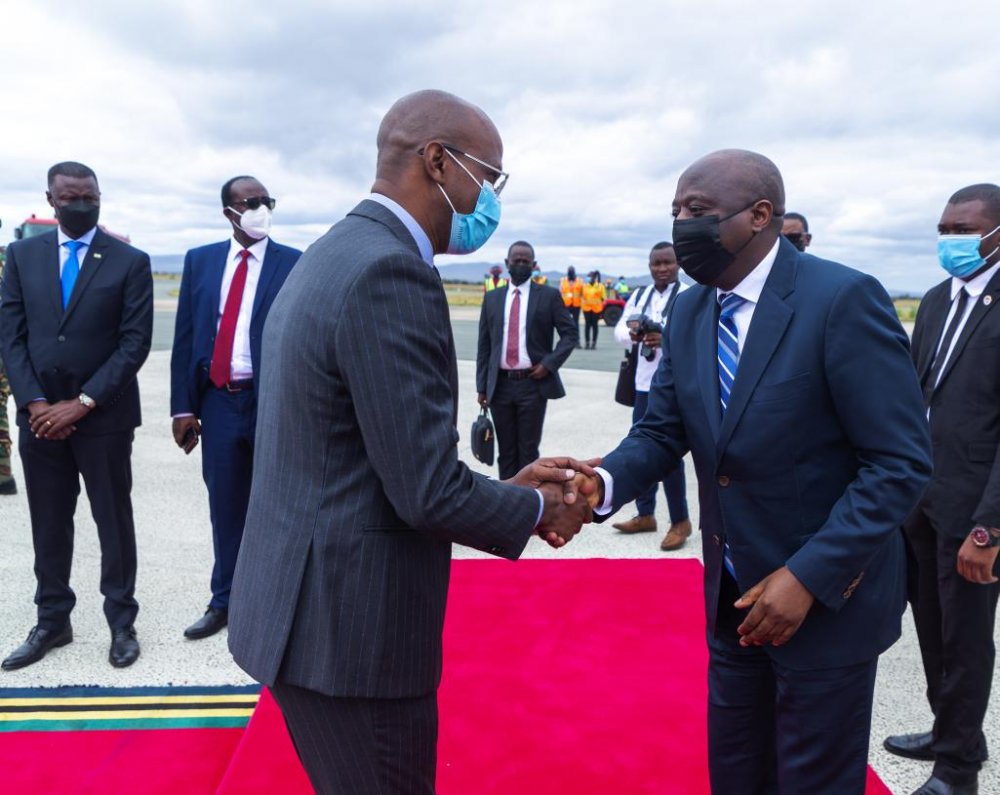 Premier Ngirente (right) has arrived in Tanzania to represent President Kagame at EAC Summit. 