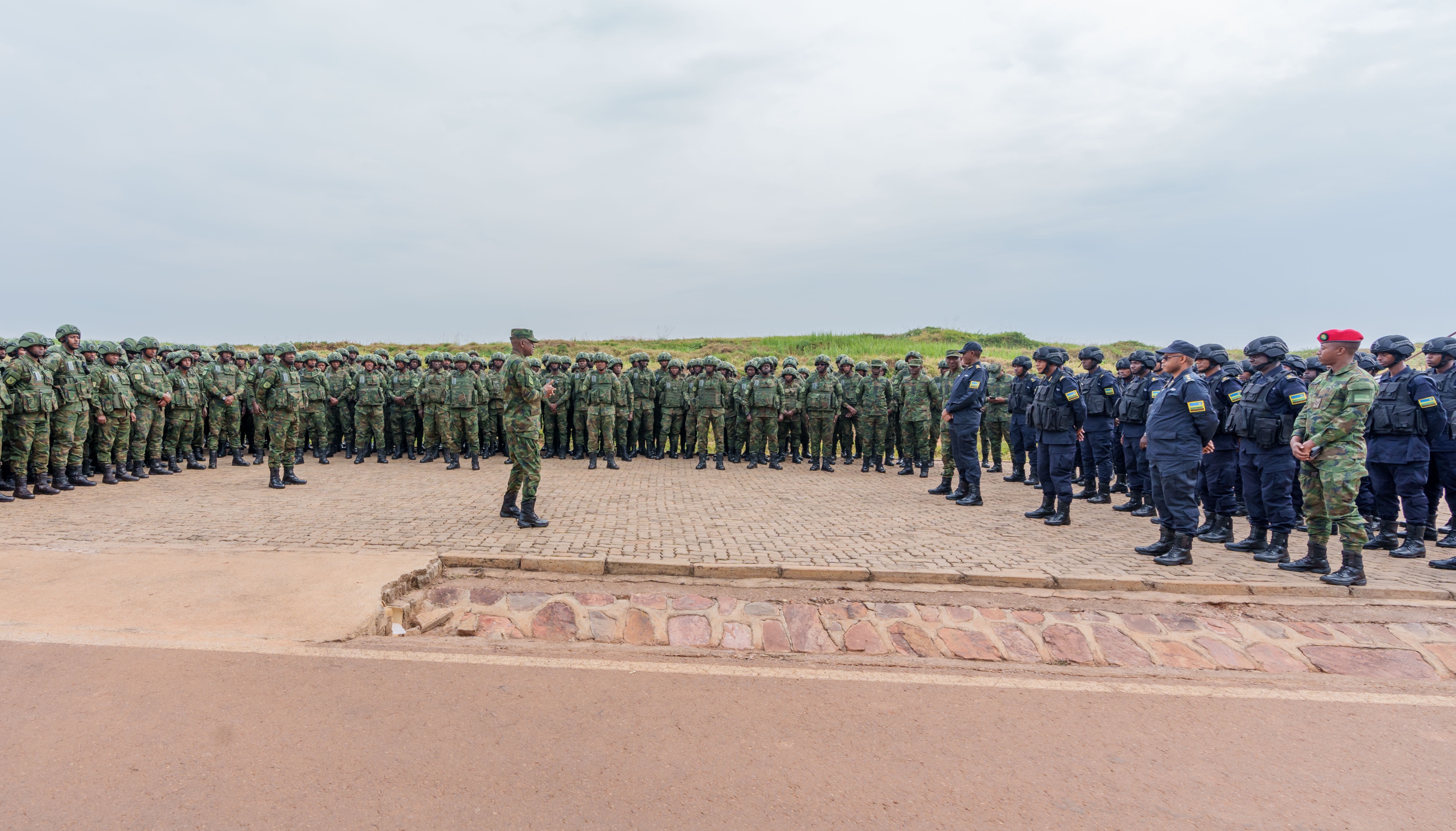 Earlier on Saturday, Maj Gen Nyakarundi briefed members of the contingent at the Rwanda Military Academy in Gako.