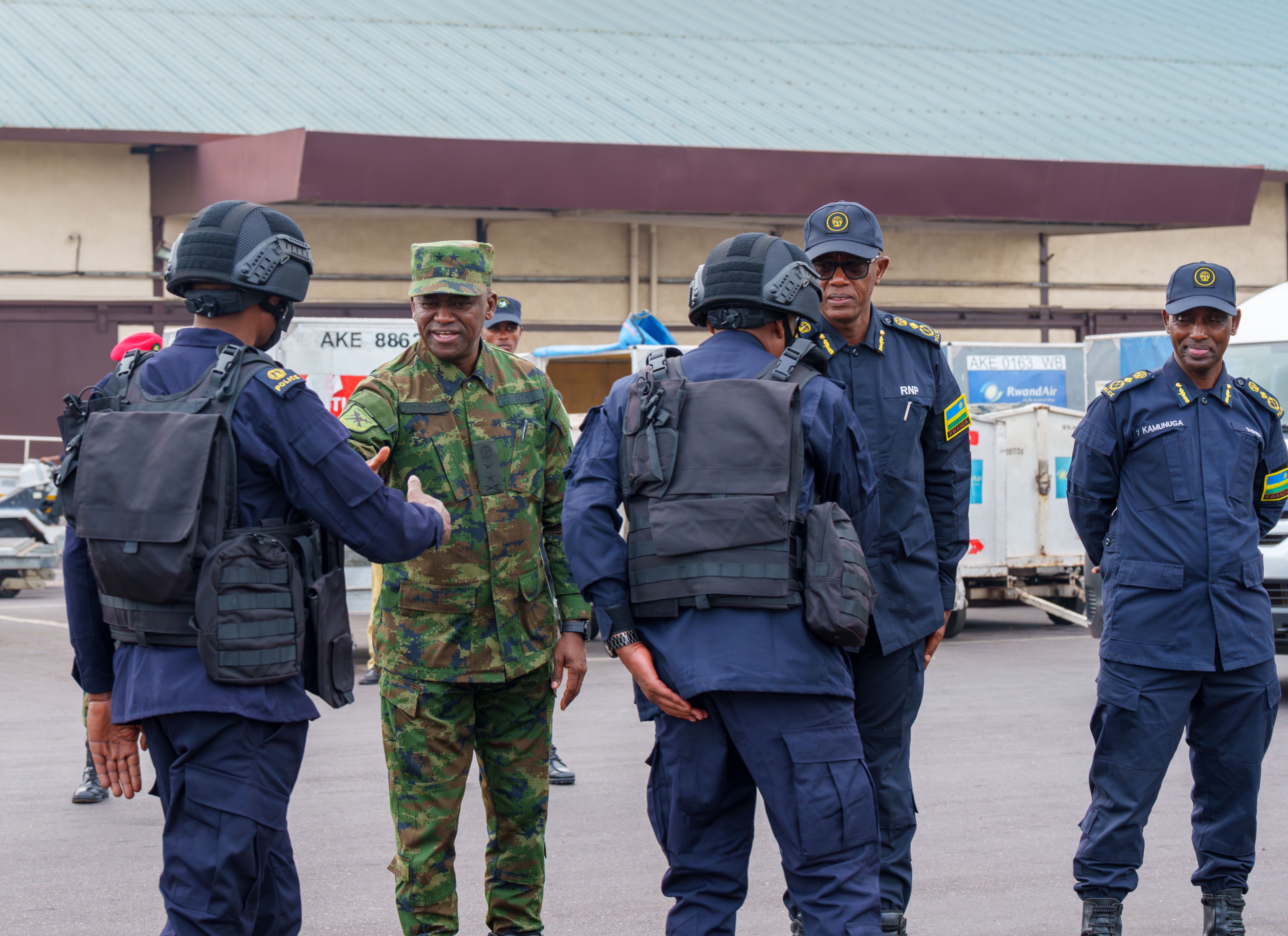 The farewell ceremony was held at Kigali International Airport and was led by Maj Gen Vincent Nyakarundi, RDF Army Chief of Staff, alongside Commissioner of Police Vincent B. Sano, Deputy Inspector General of Police in charge of Operations.