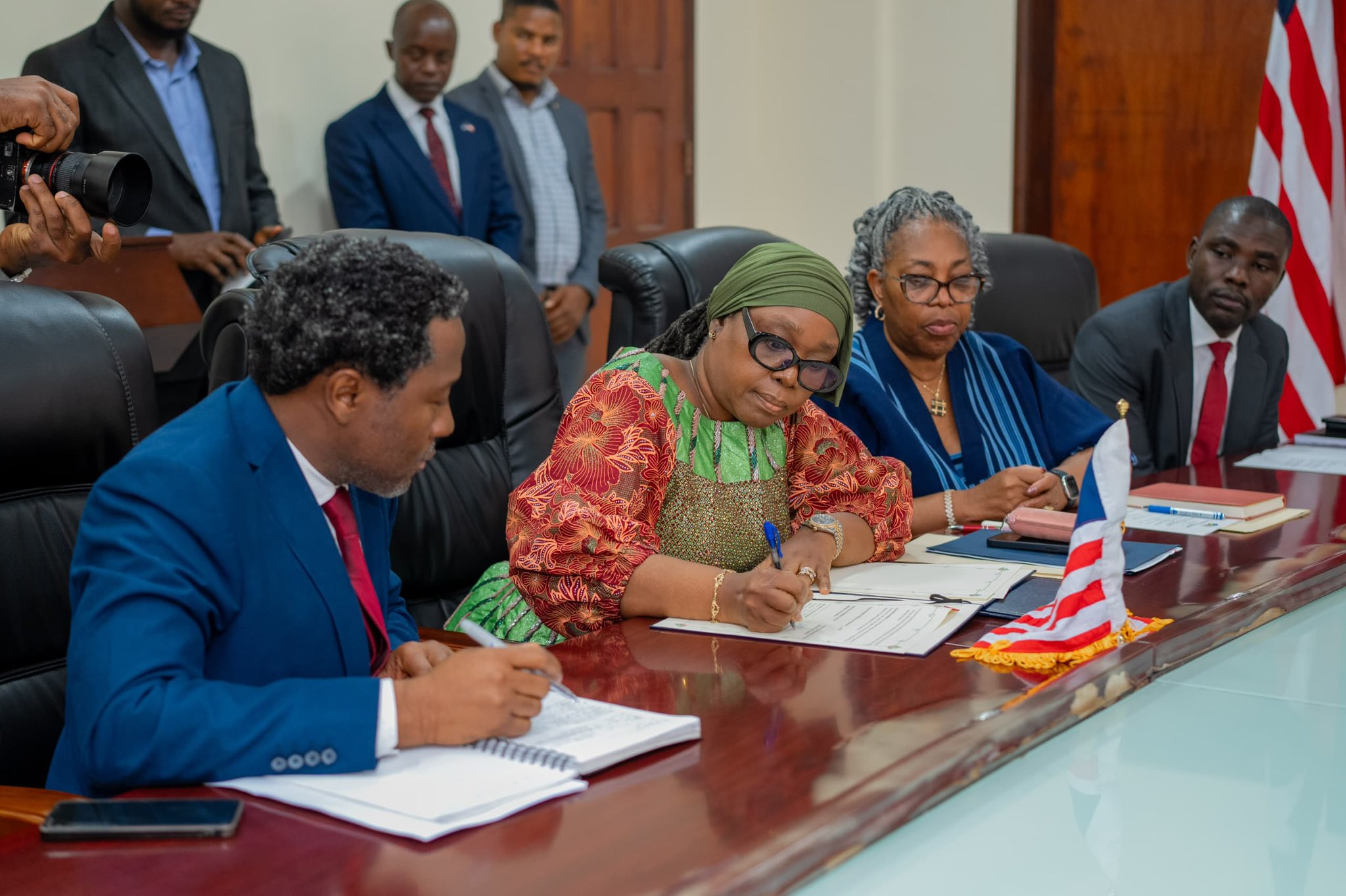 The agreements were signed in Monrovia on Wednesday, September 10, 2025, during a bilateral meeting between Rwanda’s Minister of Foreign Affairs and International Cooperation, Olivier Nduhungirehe, and Liberia’s Minister of Foreign Affairs, Sara Beysolow Nyanti.