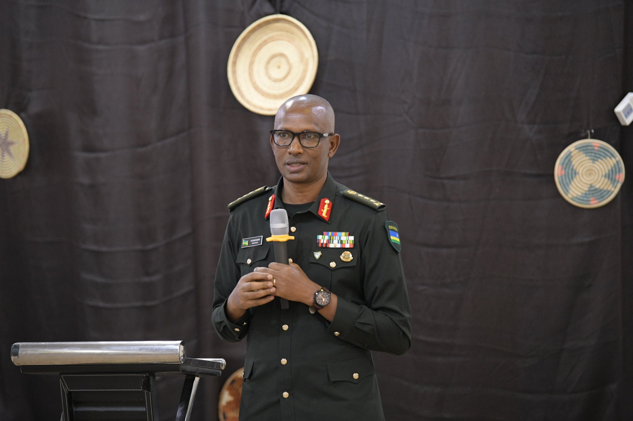 The RDF described the passing of Lt Gen Kabandana as deeply saddening and extended its condolences to his family.
