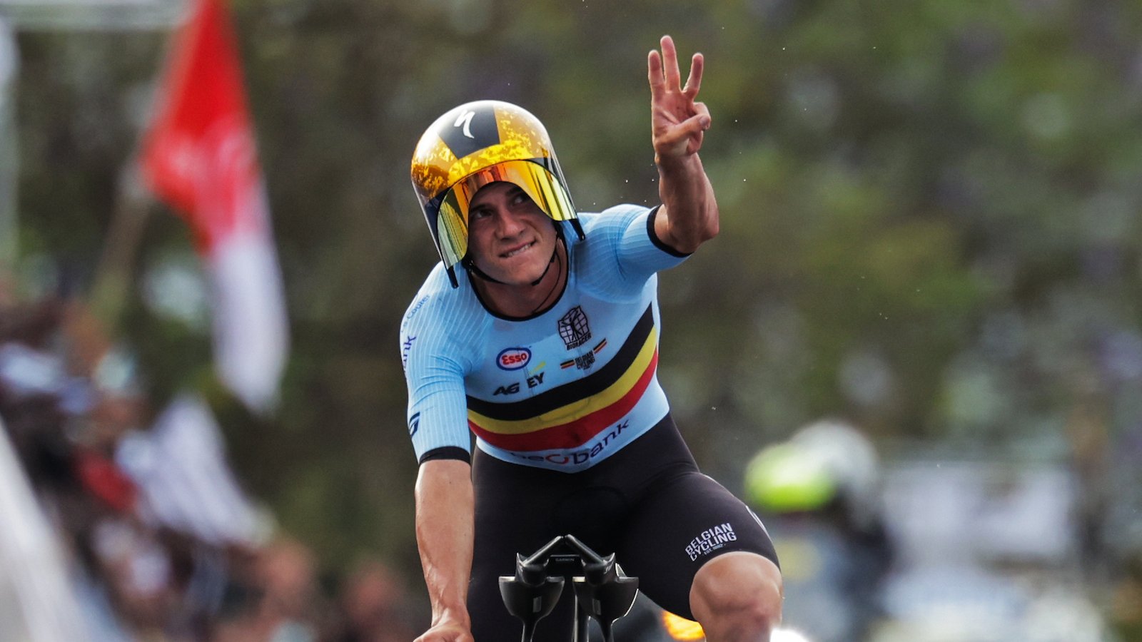 Belgium’s Remco Evenepoel produced a blistering display of power and precision to win the Men’s Elite Individual Time Trial at the UCI Road World Championships in Kigali, claiming his third rainbow jersey in the discipline.