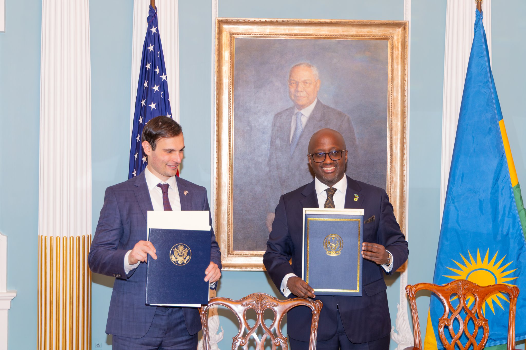 The deal was formalised on Friday, December 5, in Washington by Jeremy Lewin, Senior Official, Under Secretary for Foreign Assistance, Humanitarian Affairs, and Religious Freedom, and Olivier Nduhungirehe, Rwanda’s Minister of Foreign Affairs and International Cooperation.