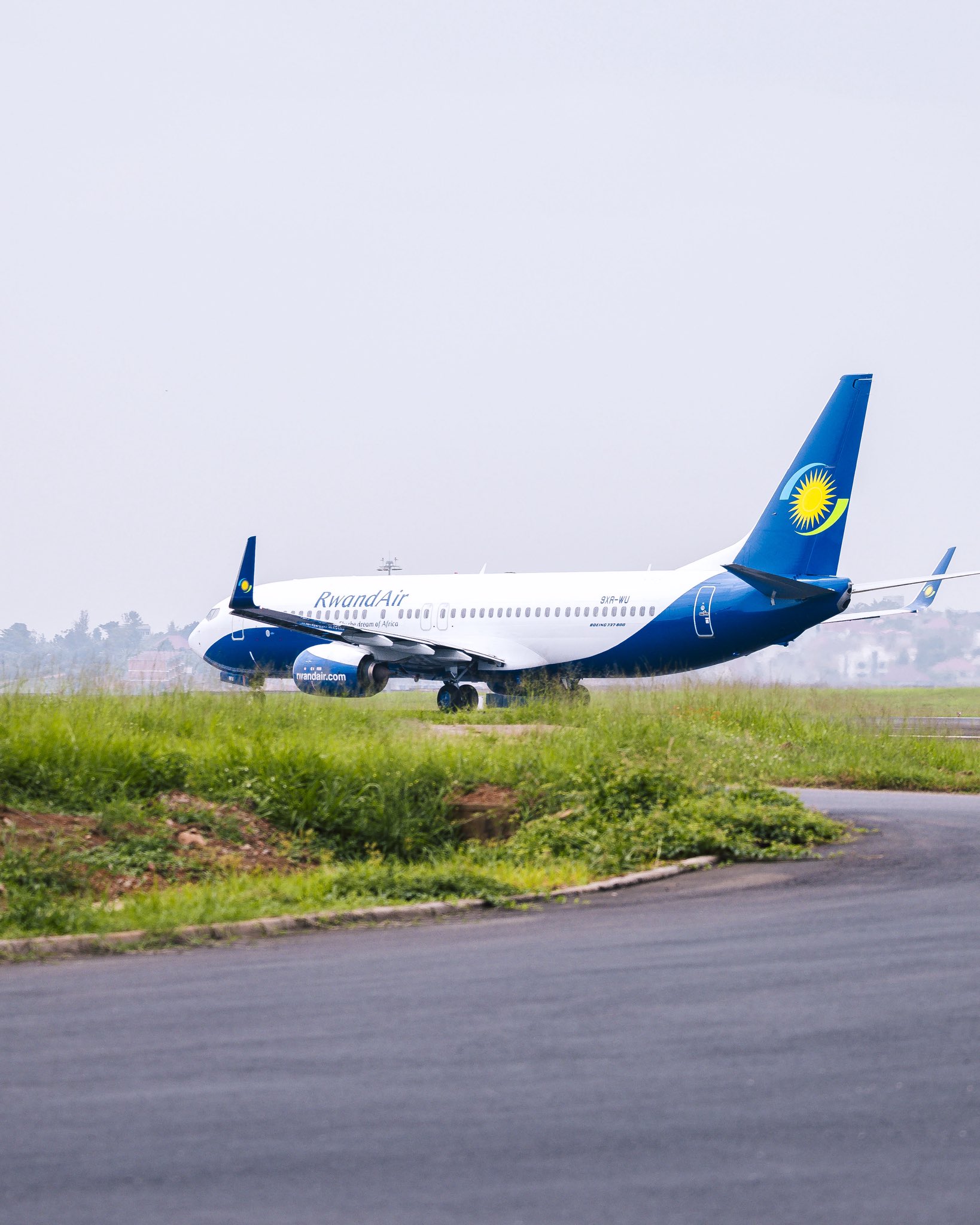 The route marks RwandAir’s return to Mombasa, where it last flew in 2019, and introduces Zanzibar as a fresh addition to its growing East African network.