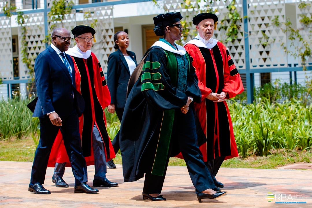 First Lady Jeannette Kagame also attended the ceremony.