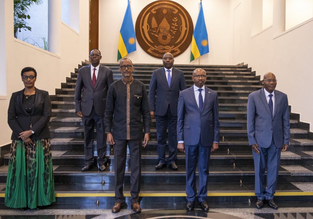 Alfred Gasana in a group photo with President Paul Kagame and other top Government officials after the swearing-in ceremony.