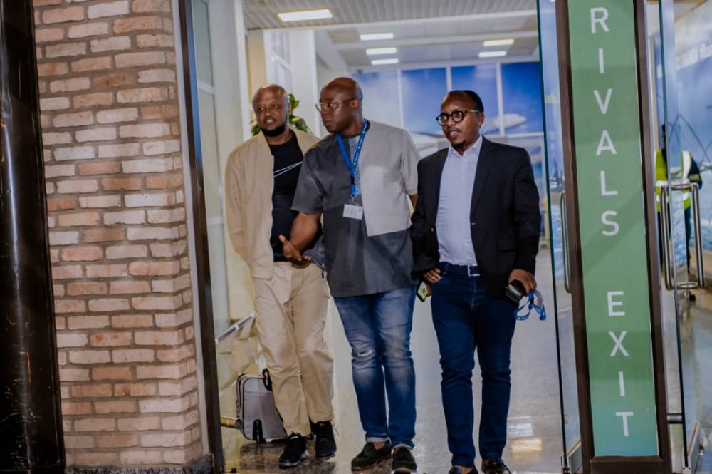 Jimmy Gatete was received by FERWAFA Secretary General,  Henry Muhire and president of the International Federation of Football Veterans, Fred Siewe. 