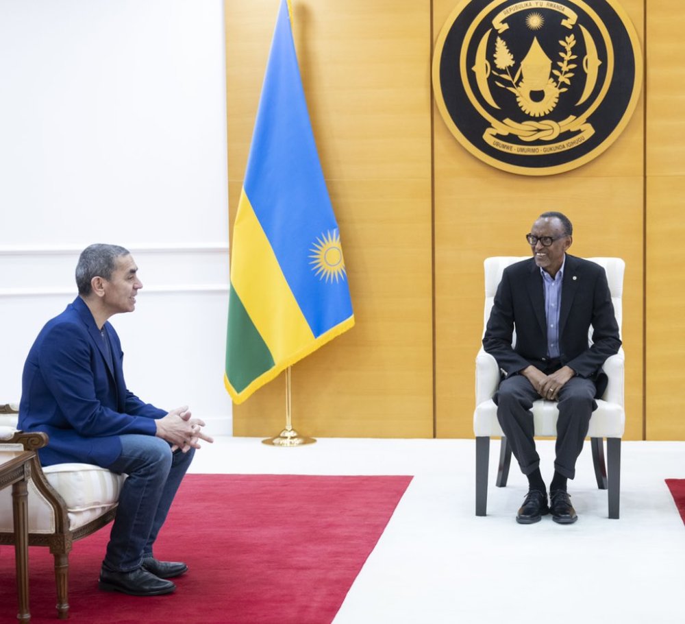 President Paul Kagame during discussions with the CEO of BioNTech Group, Prof. Dr. Uğur Şah. 