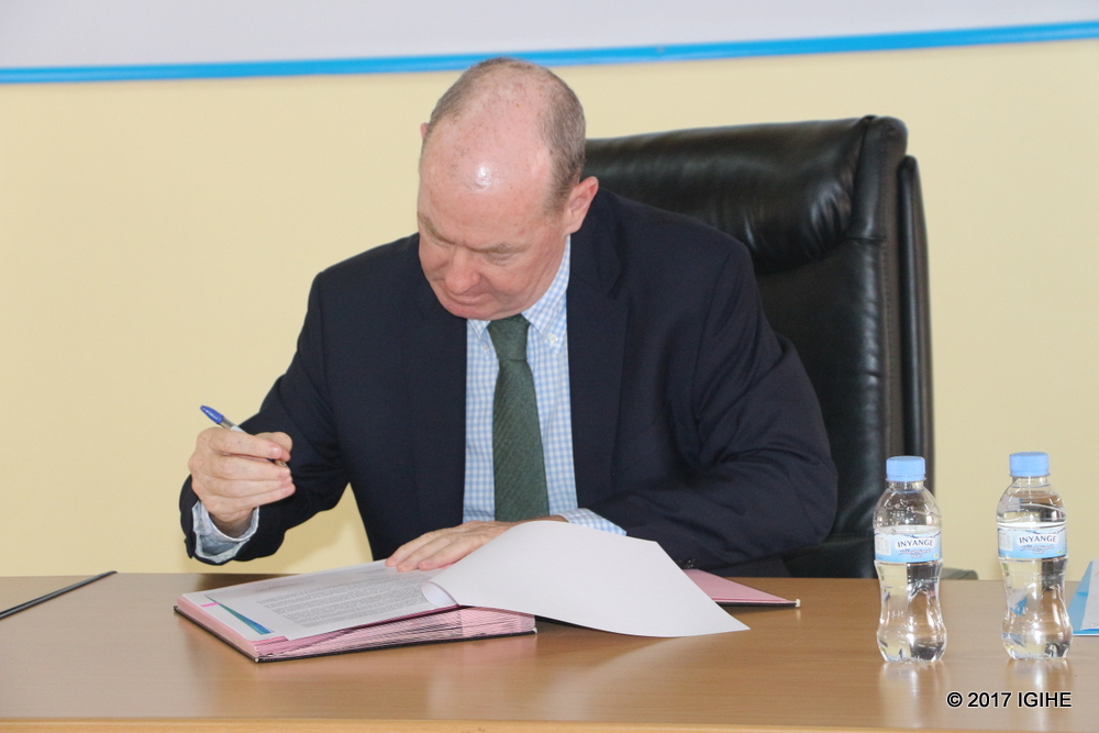 UNICEF’s Country Representative, Ted Maly signing signing of partnership agreement