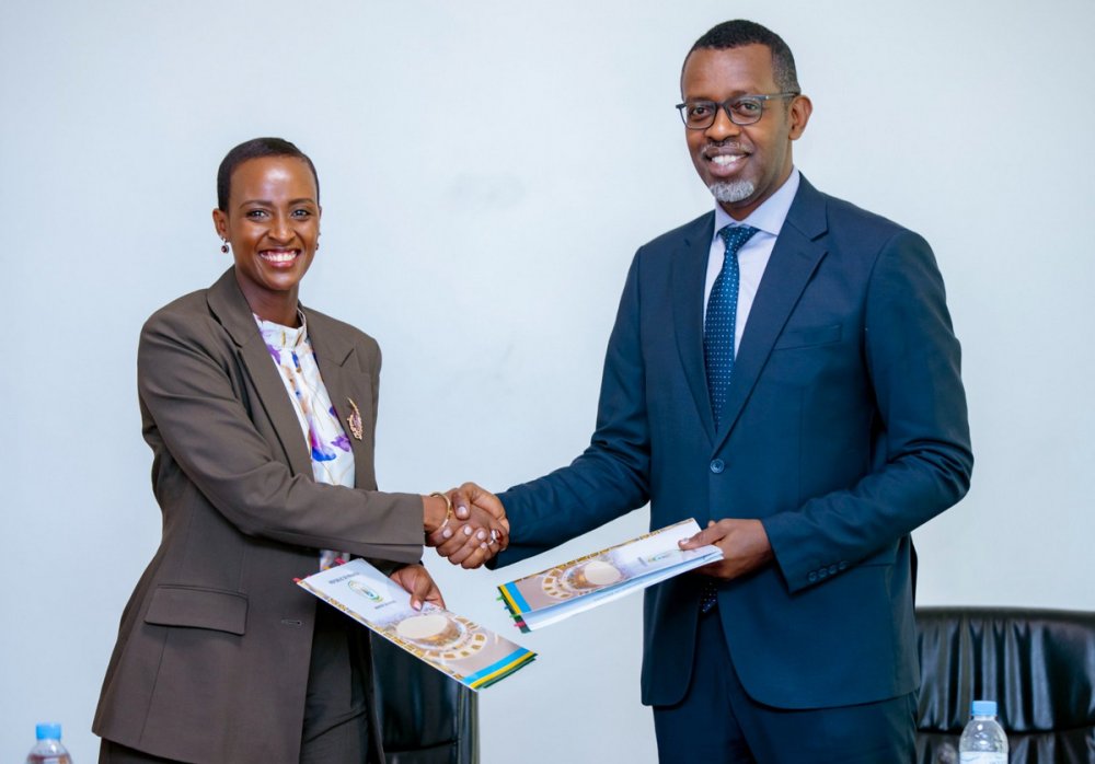 The outgoing Minister of Sports, Richard Nyirishema has officially handed over to his successor, Nelly Mukazayire. The ceremony took place on Tuesday, December 24, 2024.