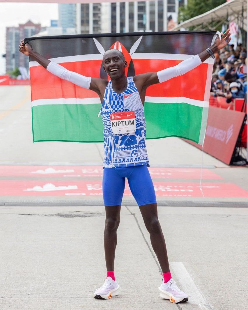World Marathon record holder Kelvin Kiptum of Kenya has passed away. 