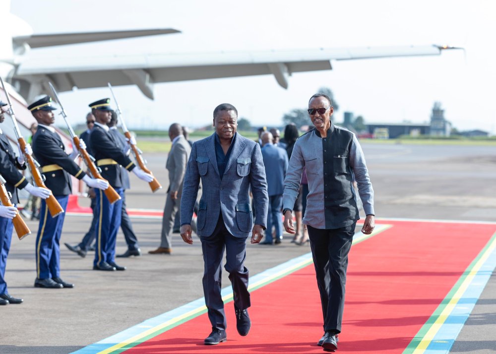 President Paul Kagame welcomed his counterpart of Togo, Faure Essozimna Gnassingbé at Kigali International Airport.