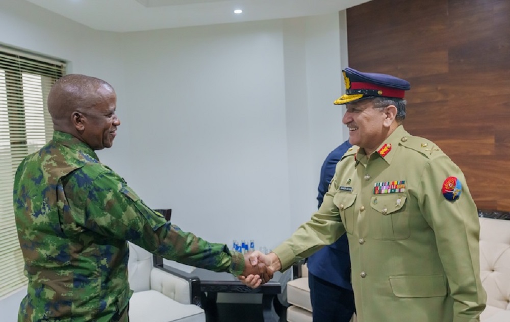 Maj Gen Vincent Nyakarundi, Army Chief of Staff of the Rwanda Defence Force, with Maj Gen Muneer-ud-Din, Director General of Foreign Military Cooperation at the Joint Staff Headquarters of the Pakistan Armed Forces (PAF).