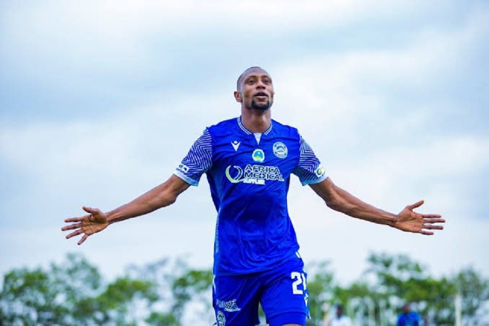 He previously played in the Nigerian Premier League with Kano Pillars FC, Wikki Tourists FC and FC Nasarawa.