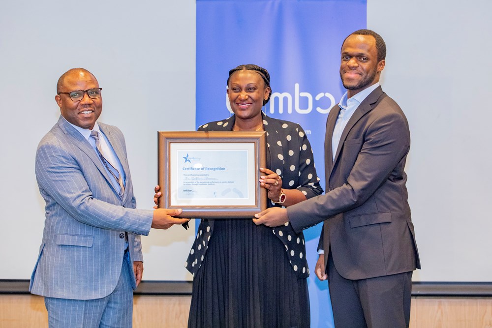 The Governor of Southern Province receives certificate of recognition presented by Minister of Local Government, Musabyimana Jean Claude and Irembo CEO Israel Bimpe, as the second best province in service delivery using Irembo platform. 