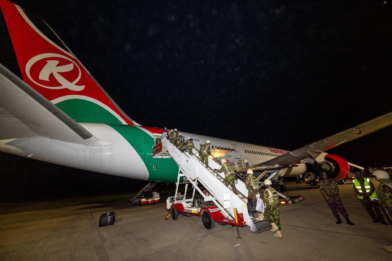 The first contingent of 400 Kenyan police officers departed for Haiti aboard Kenya Airways (KQ) flight.