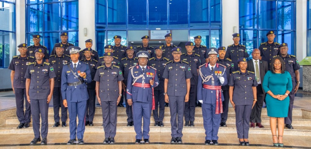 Delegates from both countries in a group photo after holding the bilateral meeting. 