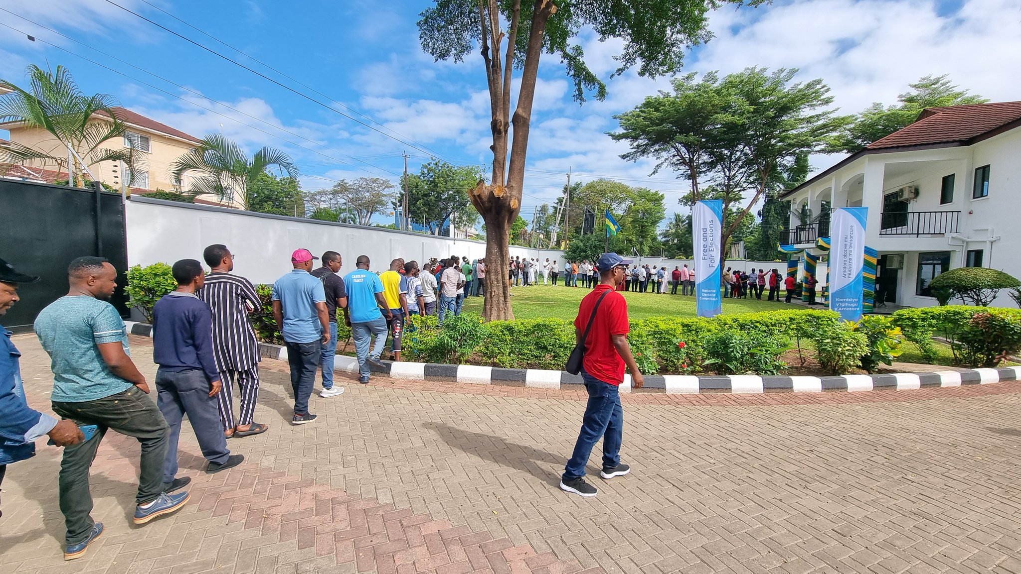 Rwandans in Tanzania turn out in large numbers to elect their president and MPs in this year's general election.