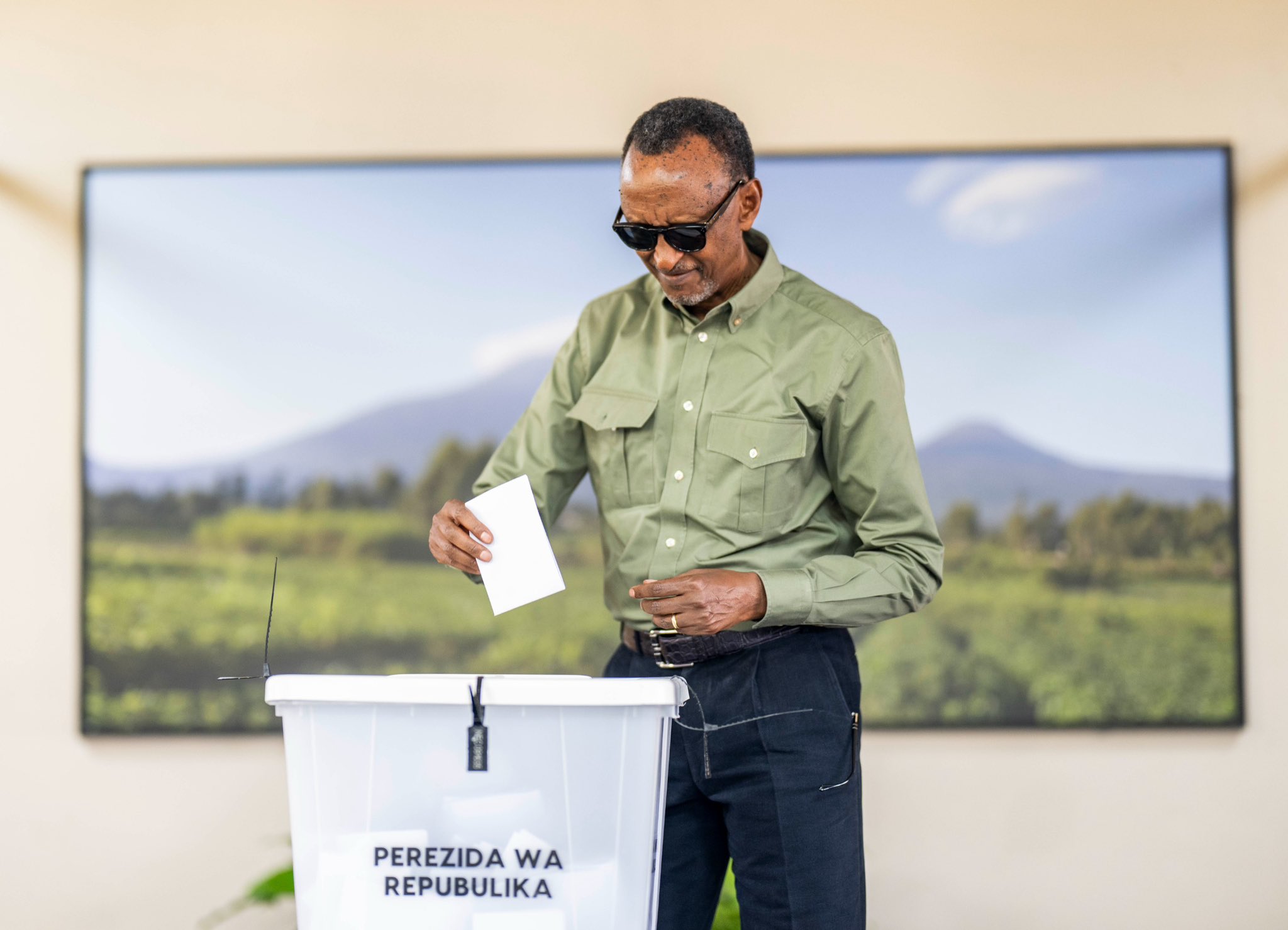 Paul Kagame, the incumbent President and candidate of the Rwanda Patriotic Front (RPF), voted at Gacuriro Technical Secondary School in Kinyinya Sector SOS Kagugu, Gasabo District. He did not speak to the media.