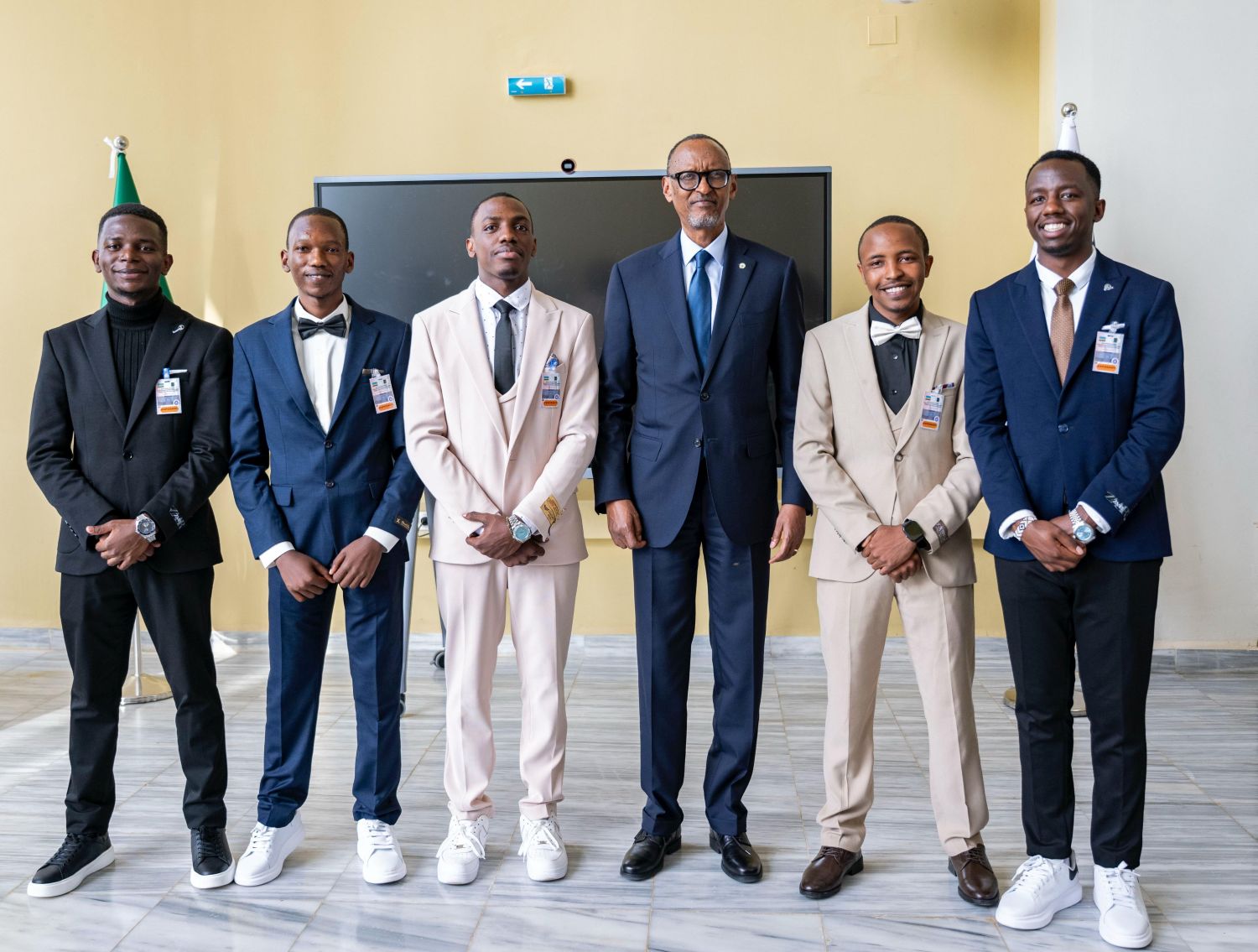 President Paul Kagame poses for a photo with five Rwandan students studying at the National School of Artificial Intelligence (ENSIA), as part of a growing educational partnership between the two nations.