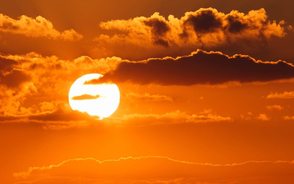 Extreme weather events linked to global warming have exposed older persons and fragile ecosystems to significant risks, the United Nations Environment Program (UNEP) warned in a new report released Thursday in Nairobi, the Kenyan capital.