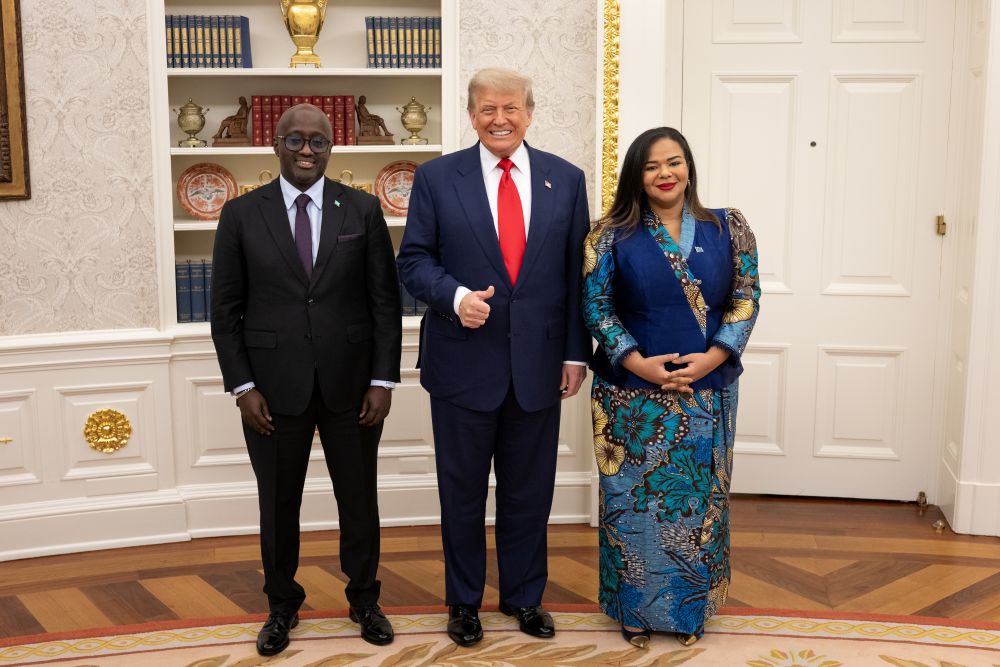 President Donald Trump participated in the signing of the new agreement between Rwanda’s Minister of Foreign Affairs, Olivier Nduhungirehe, and his DRC counterpart, Thérèse Kayikwamba Wagner.