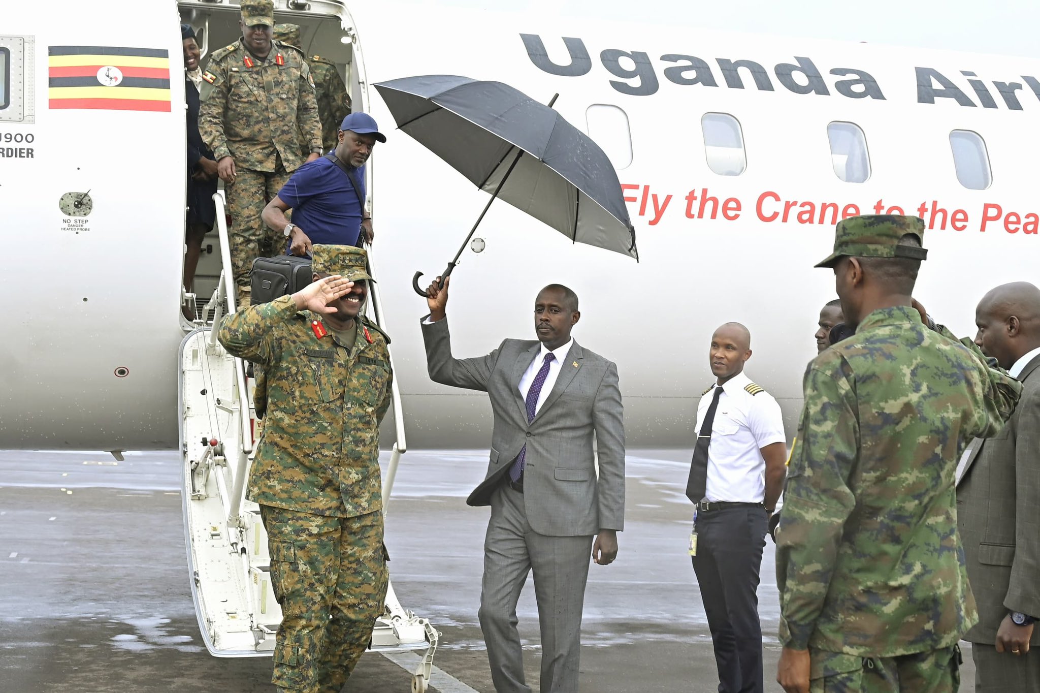 Muhoozi Kainerugaba, Uganda's Army Chief, accorded warm reception at Kigali International Airport.