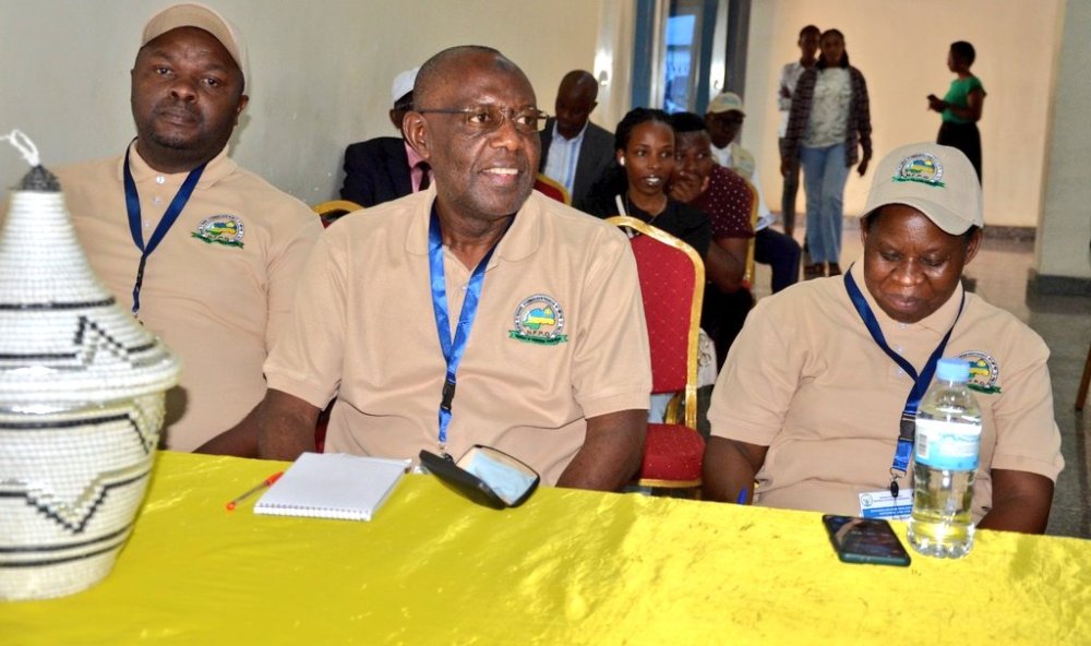 For the senatorial elections in Rwanda, CPDG deployed 42 election observers to 25 polling sites in districts and the City of Kigali, as well as 22 additional sites representing higher learning institutions.