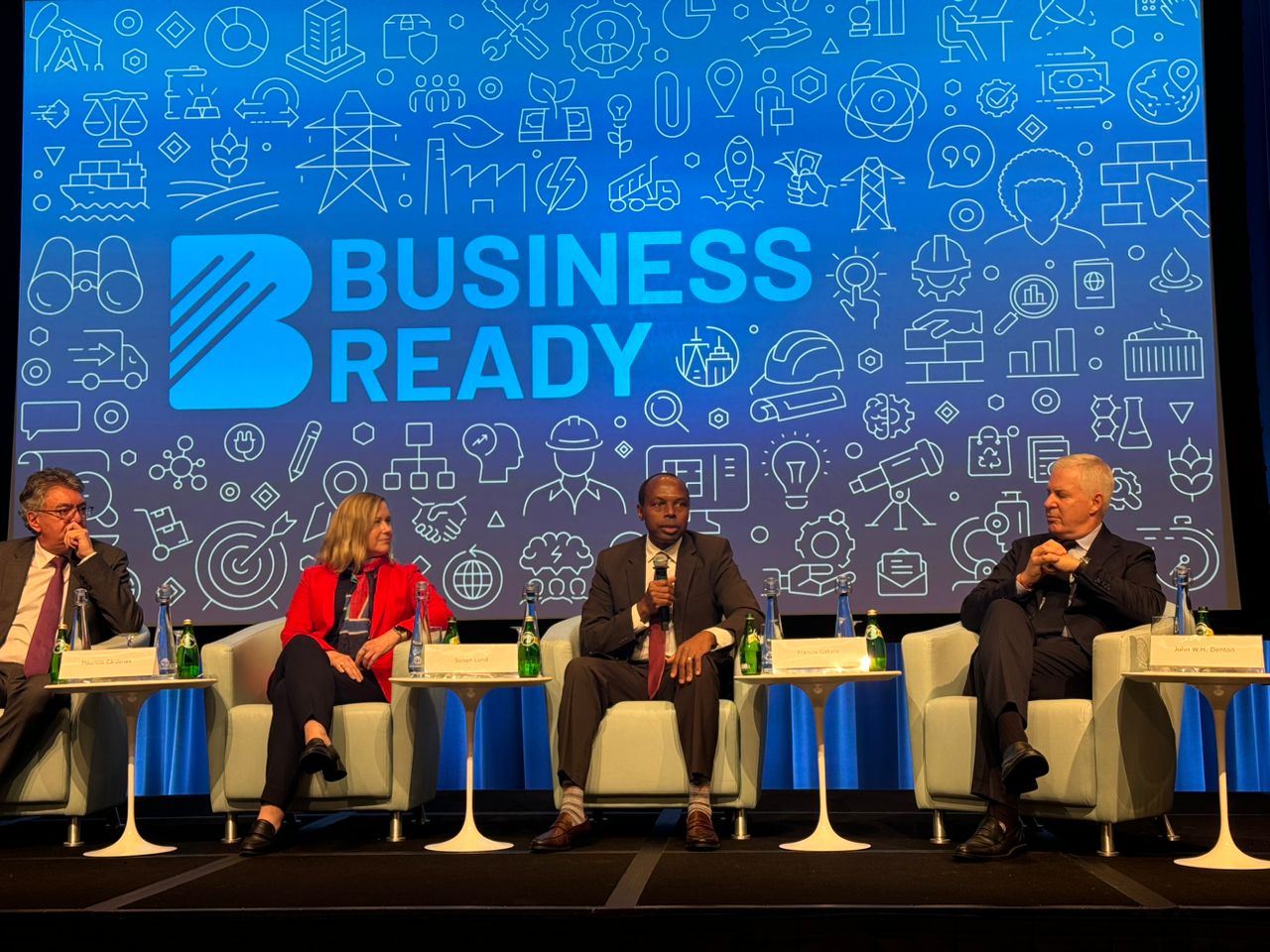 Francis Gatare, CEO of the RDB, participated in the launch of the World Bank report in Washington, D.C., United States. He acknowledged the good performance and pledged to further improve the business environment.