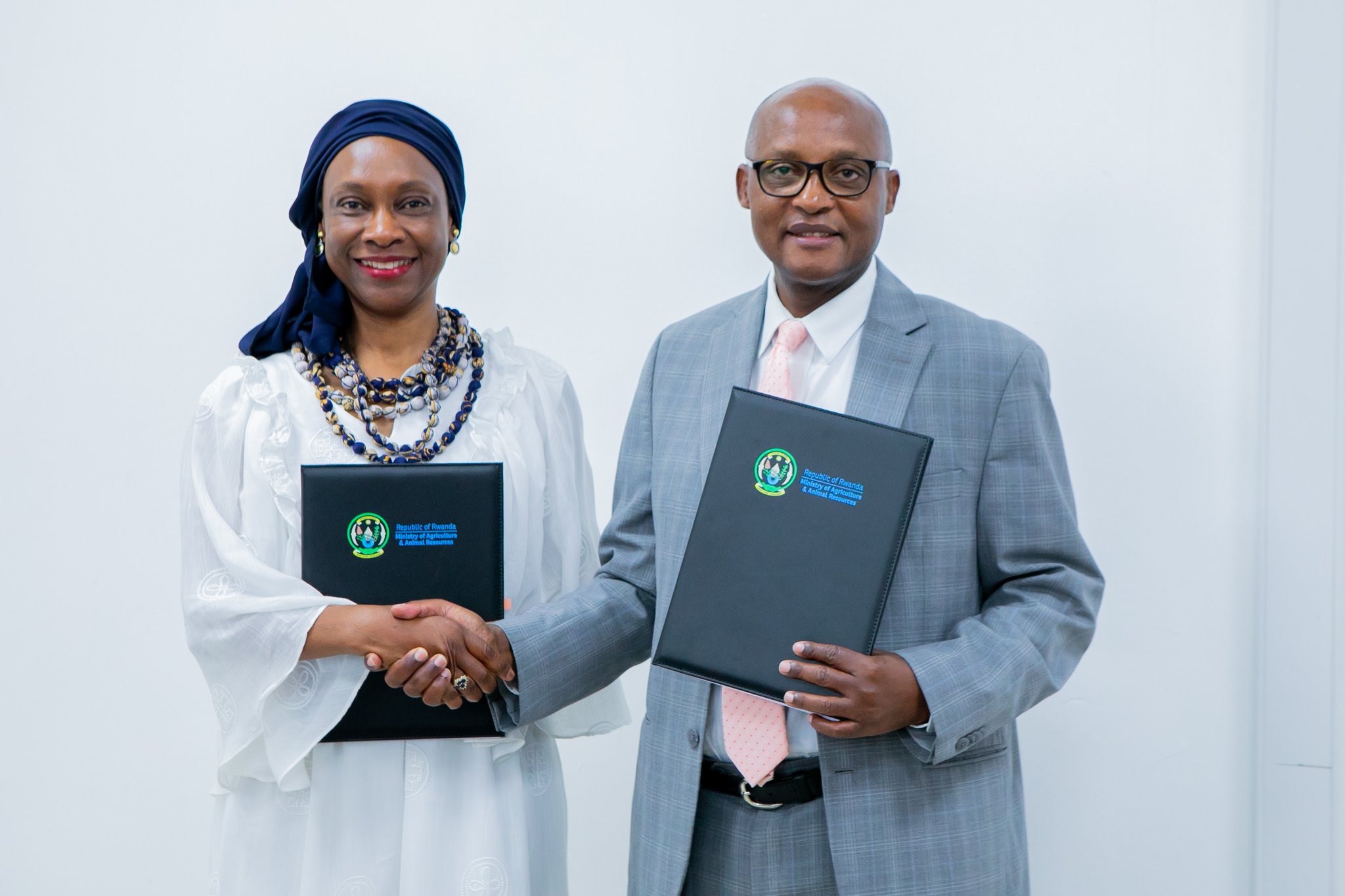Minister of Agriculture Mark Cyubahiro Bagabe and AfDB Rwanda Country Manager Aissa Touré Sarr signed an aide-mémoire on August 12 for a $995,000 grant to support feasibility, environmental, and social studies for the Gabiro Agribusiness Hub expansion.