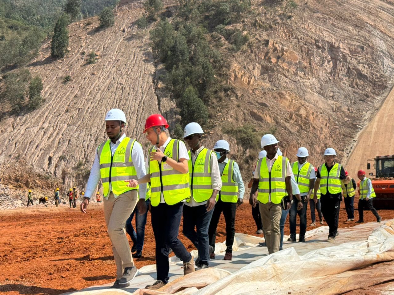 Ambassador Jean de Dieu Uwihanganye, Minister of State for Infrastructure, inspected the construction works on Saturday.