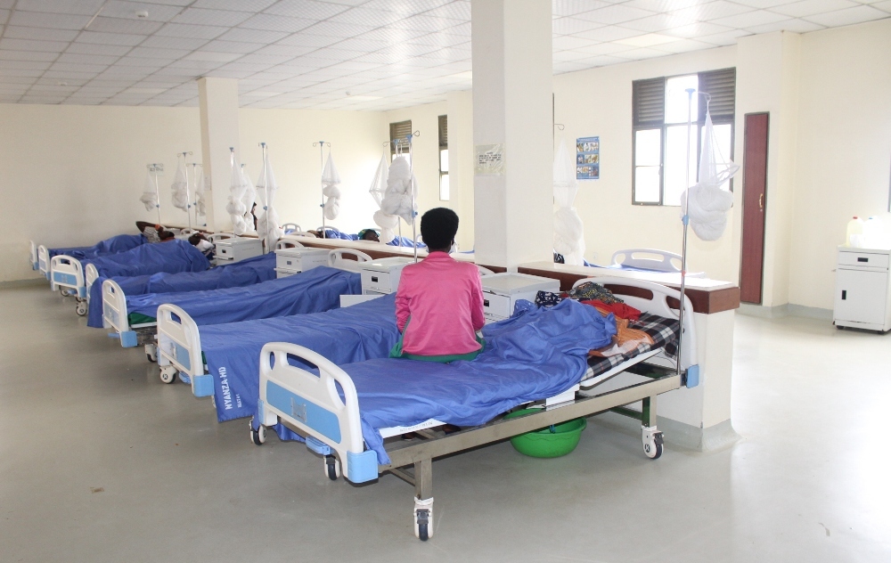 Minister Mpunga has commended the quality of services delivered at Nyanza Hospital and urged health workers to continue taking good care of patients.