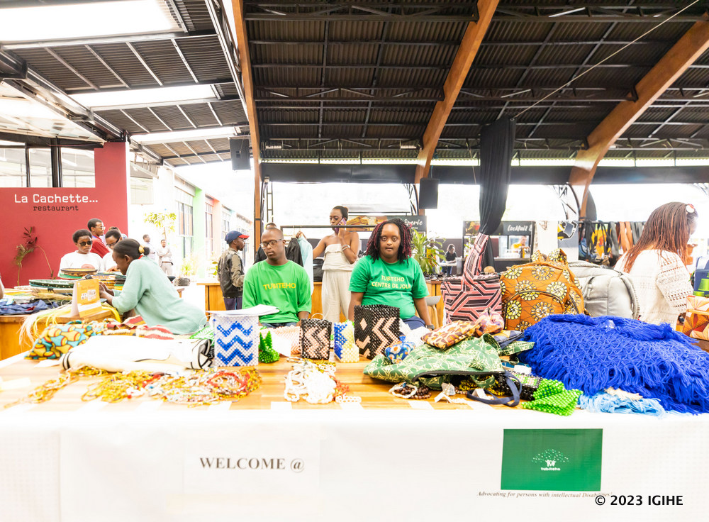 Artisanal groups were also represented at 'Ikaze Baazar'. 