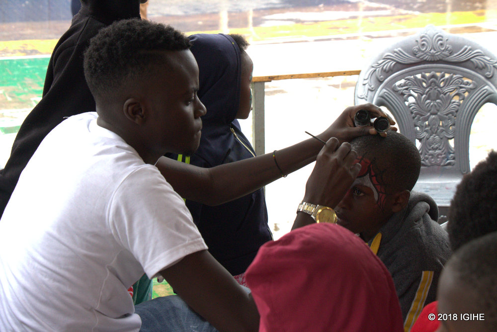 The Party was a chance for the former homeless children Sherrie saved from the streets and disabled kids children to enjoy sumptuous and unlimited food, drinks, toys, and simply have fun.